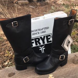 Never worn Frye Campus Enginner black boots